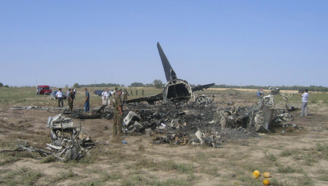18 лет полной тишины: Бишкек вспоминает жертв авиакатастрофы рейса GI-6895 Итек Эйр.